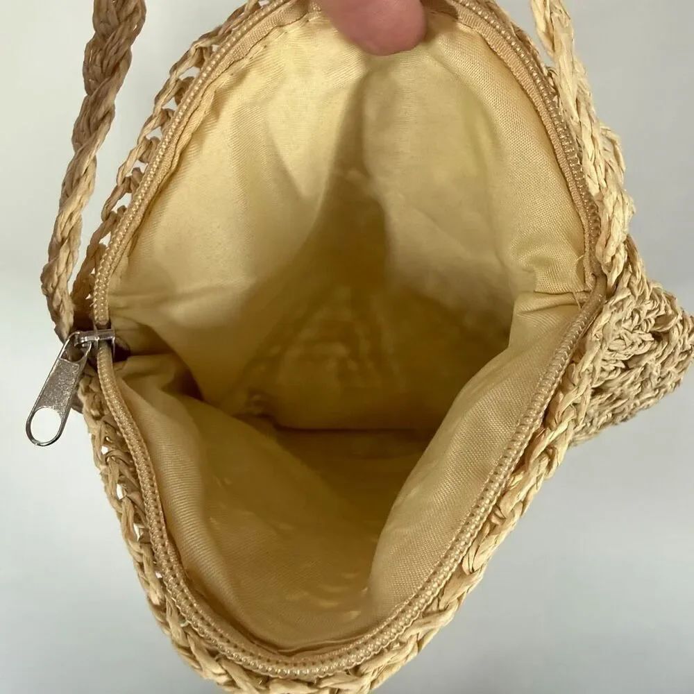 Straw circle Women’s shoulder crossbody purse 8” 21” handle NWOT - Picture 3 of 4